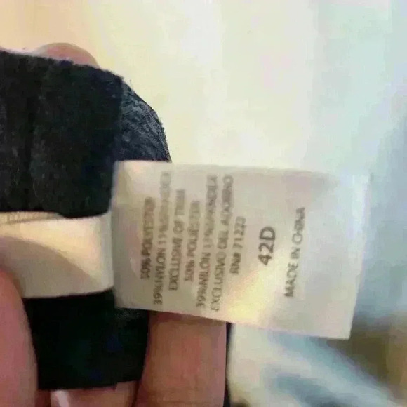 Jessica Simpson Bra 42D with underwire adjustable straps very comfy NWOT - Picture 4 of 4